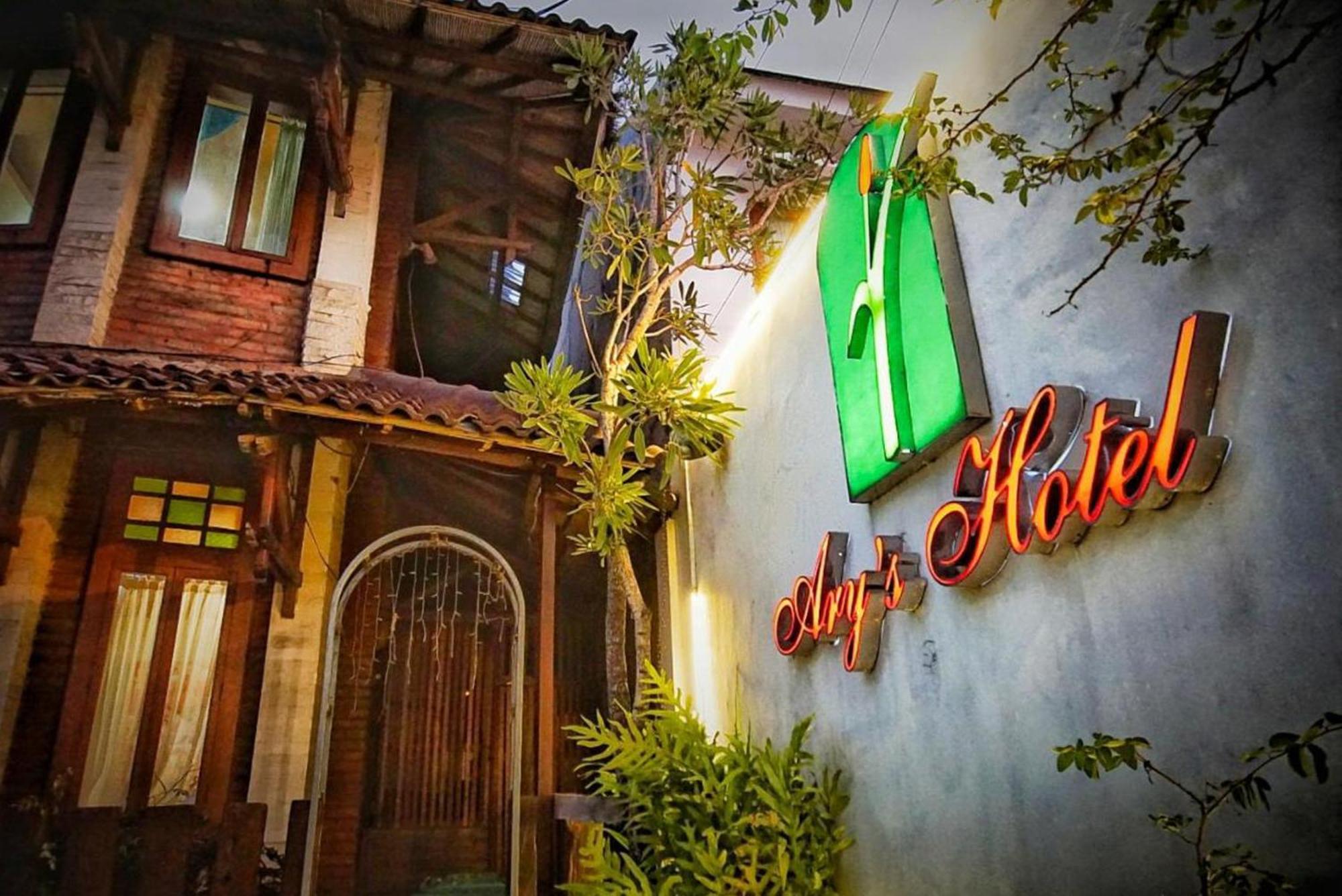 Arys Garden Hotel Yogyakarta Exterior foto