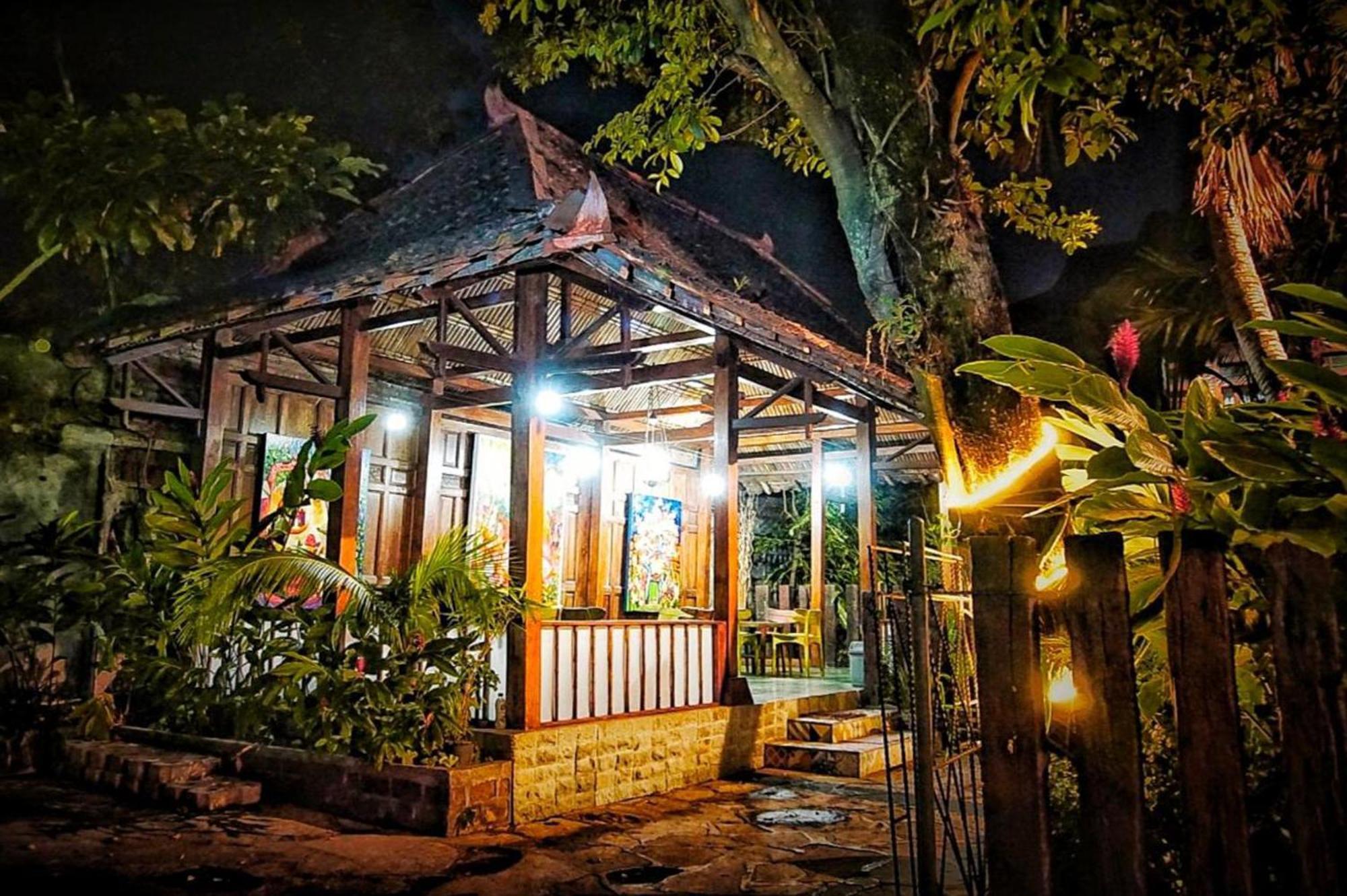 Arys Garden Hotel Yogyakarta Exterior foto